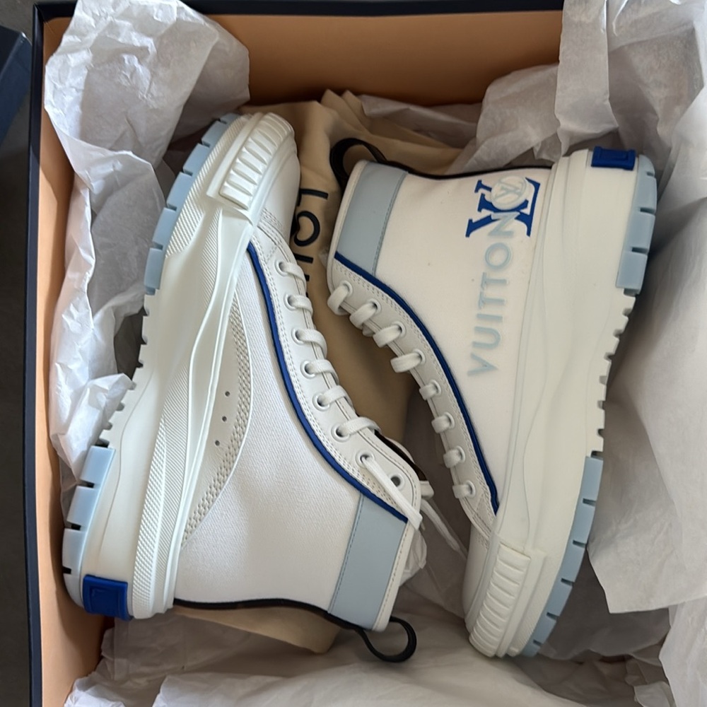 Louis Vuitton Squad Sneaker Boot - Picture 3 of 8